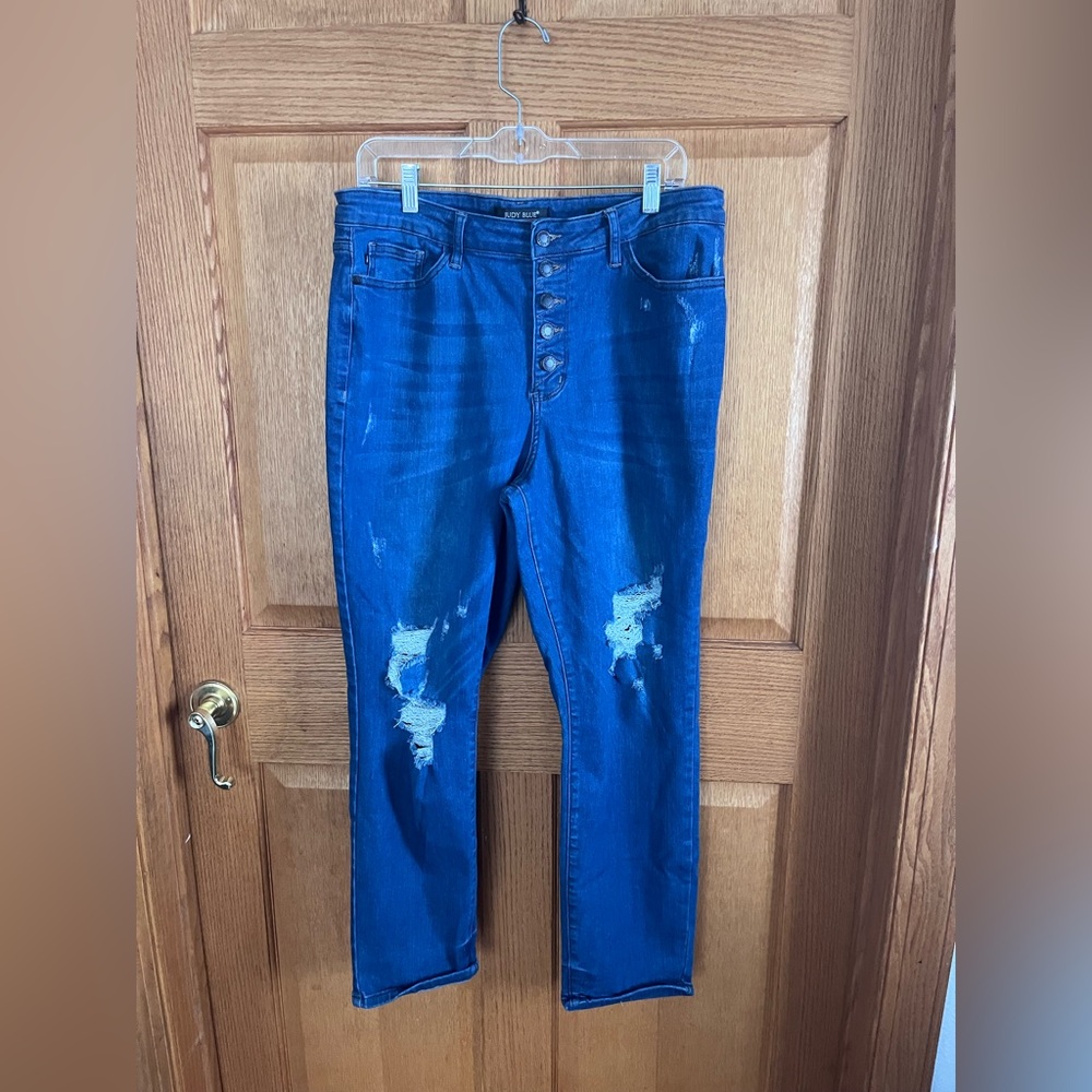Judy Blue boyfriend fit Dark Blue distressed ankle Jeans